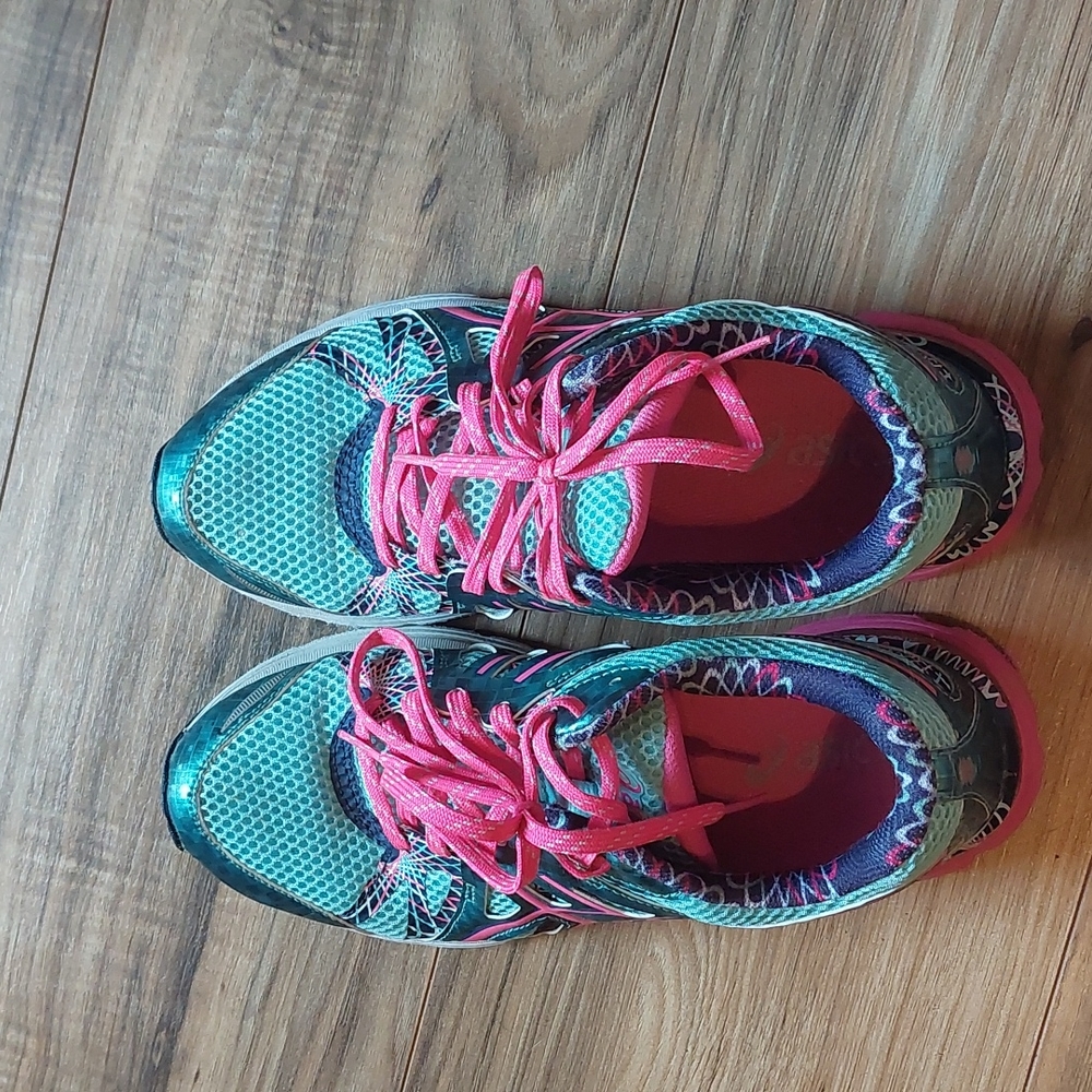 asics 8 and ahalf blue pink purple black